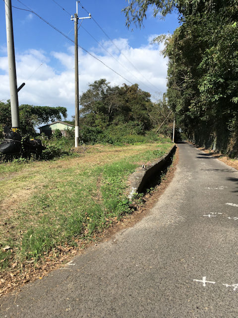 旧・木津ノ浜駅跡にあるプラットホーム遺構
